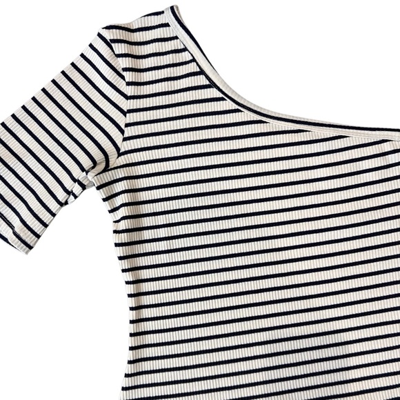 RITA ROW Ras Striped Blue Top One-Shoulder Size Large - Picture 12 of 15